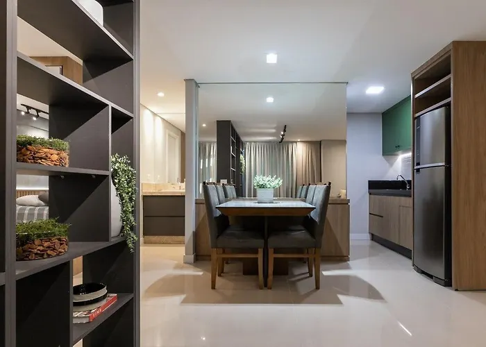Studio novo, moderno e aconchegante, no centro